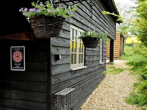 The Old Joinery Calne Exterior foto